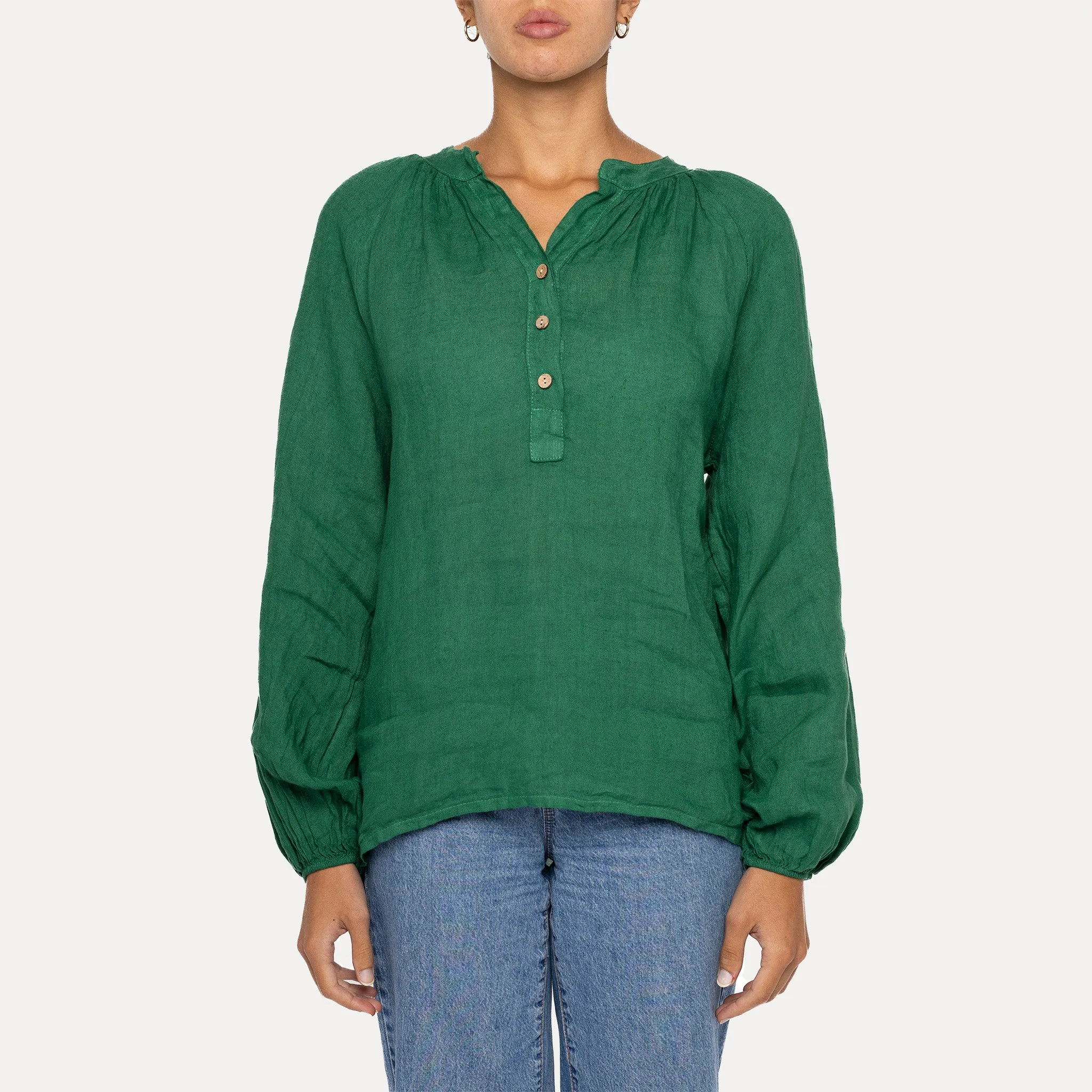 Astrid  Hampton Pull Over