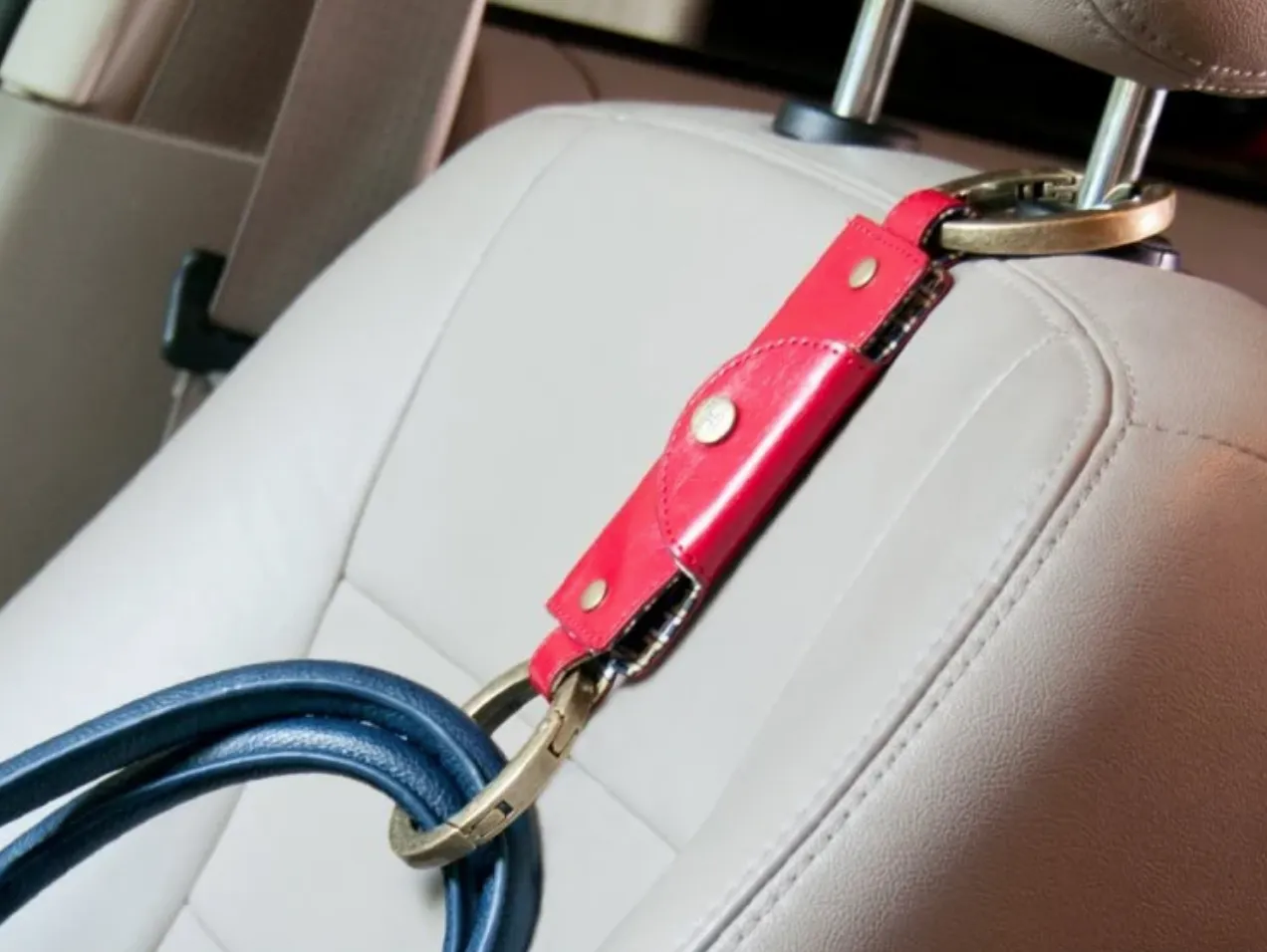 Handbag Handcuff